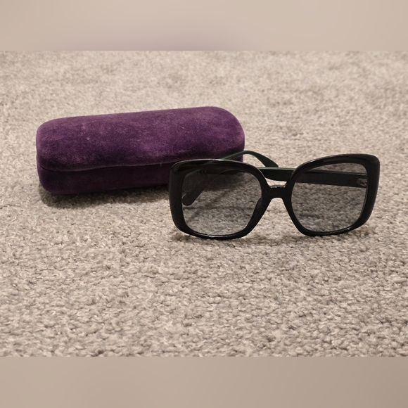 GUCCI GG0714SA 001 Black Green and Red Stripe Sunglasses- Authentic - Picture 3 of 12